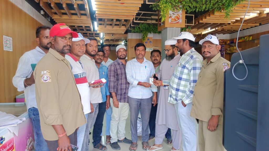 సింగిల్ యూజ్ ప్లాస్టిక్ వాడితే కఠిన చర్యలు: మున్సిపల్ కమిషనర్ రవీందర్