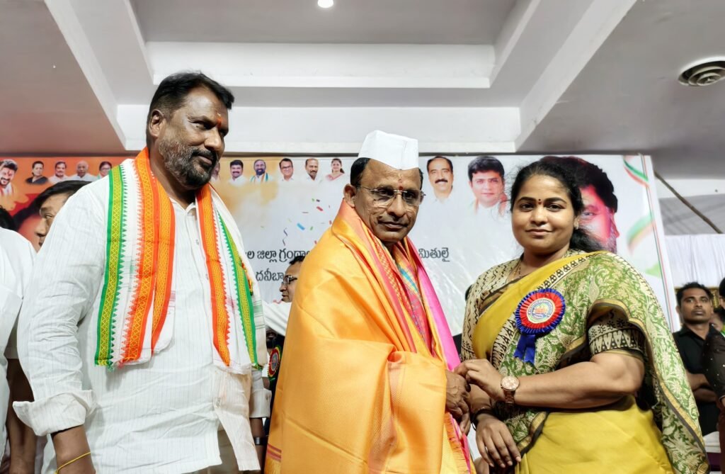 జిల్లా గ్రంథాలయ సంస్థ చైర్మన్‌గా దినేష్ ప్రమాణ స్వీకారం