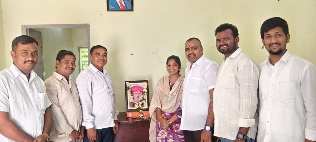 ధర్మపురి బార్ అసోసియేషన్ లో జ్యోతిరావు పూలే జయంతి వేడుకలు