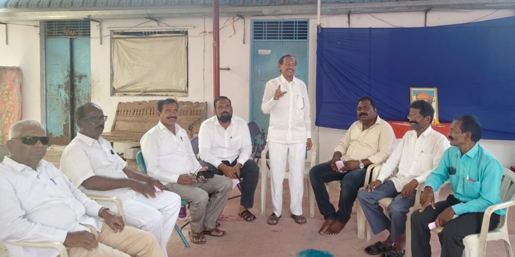 కోట బురుజుల స్థలాల విక్రాయాలపై అప్రమత్తంగా ఉండాలి