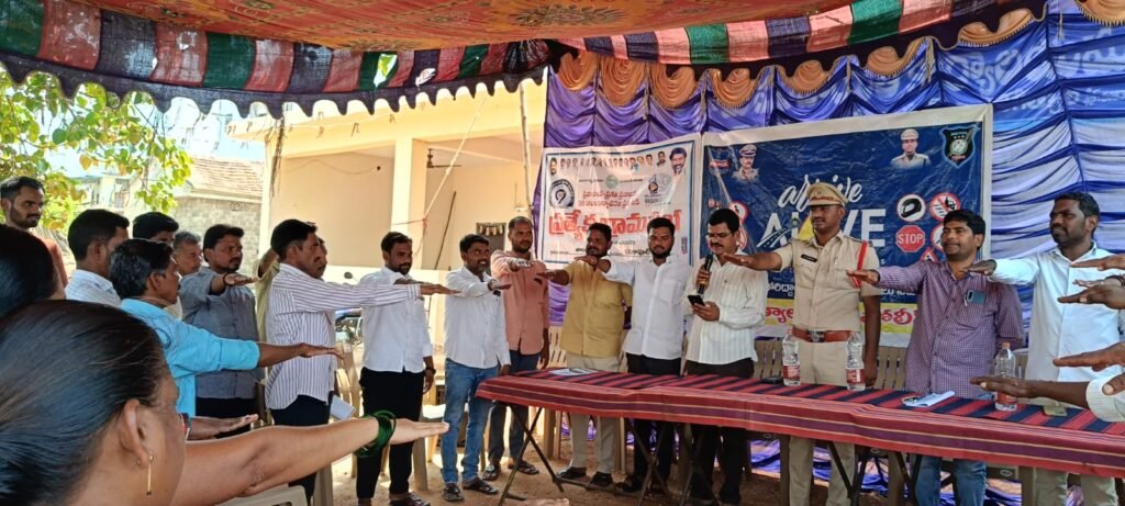 రోడ్డు భద్రతపై‘అరైవ్ అలైవ్’అవగాహన