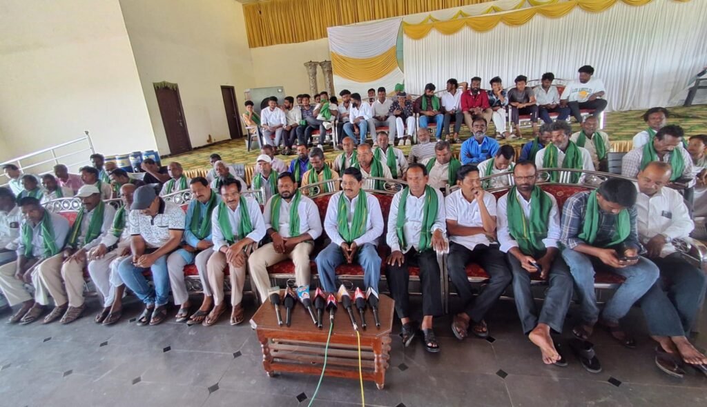 ఎమ్మెల్యే వైఖరికి నిరసనగా మాజీ సర్పంచ్ రాజీనామా