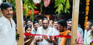 ఇందిరమ్మ ఇల్లు గృహప్రవేశంలో పాల్గొన్న జువ్వాడి