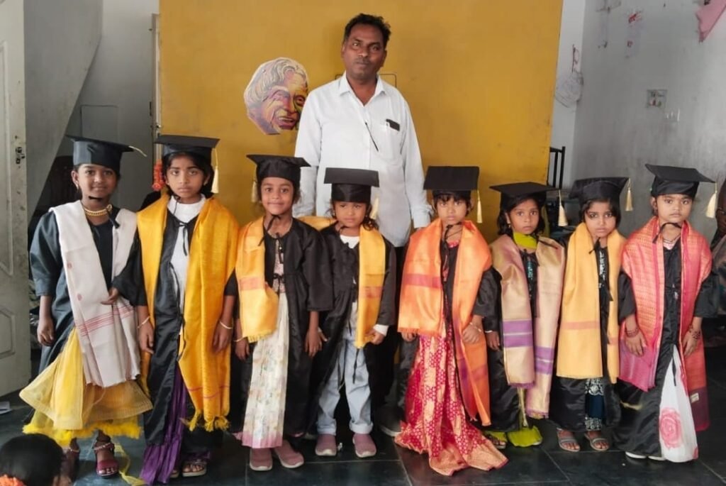 విజ్ఞాన్ స్కూల్లో ఘనంగా గ్రాడ్యుయేషన్ డే వేడుకలు