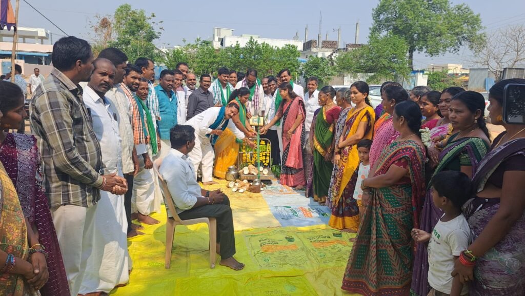 కొనుగోలు కేంద్రాలను సద్వినియోగం చేసుకోండి : జువ్వాడి కృష్ణారావు