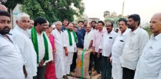 వరి ధాన్యం కొనుగోలు కేంద్రాలను ప్రారంభించిన ఎమ్మెల్యే రాందాస్