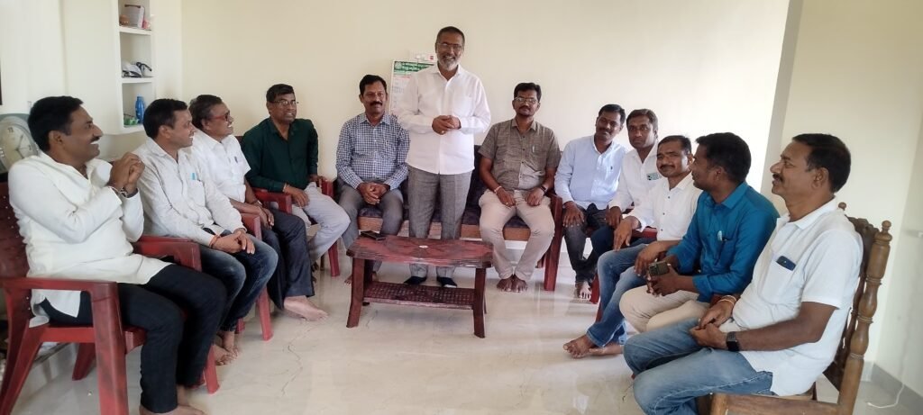 ఉపాధ్యాయులకు పదోన్నతులతో బదిలీలు చేపట్టాలి