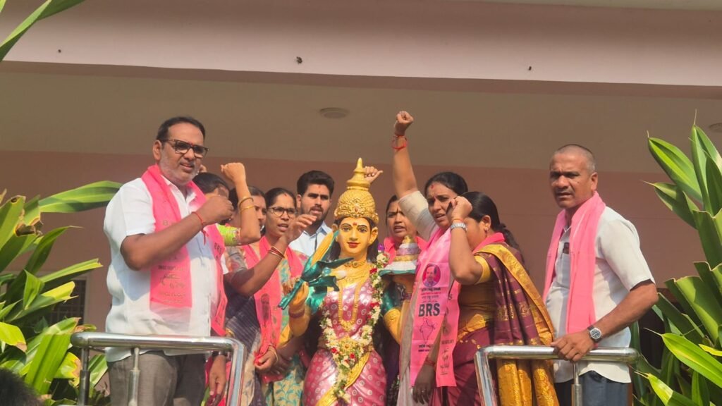 జిల్లాలో ఘనంగా బిఆర్ఎస్ పార్టీ ఆవిర్భావ దినోత్సవ వేడుకలు