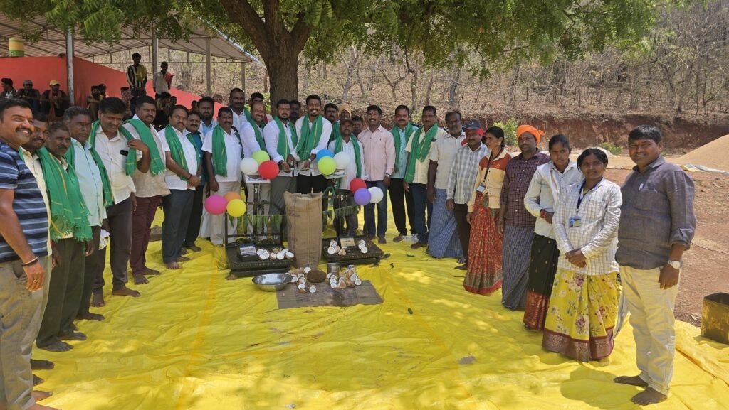 రైతులు వరి కొనుగోలు కేంద్రాలు సద్వినియోగం చేసుకోవాలి: