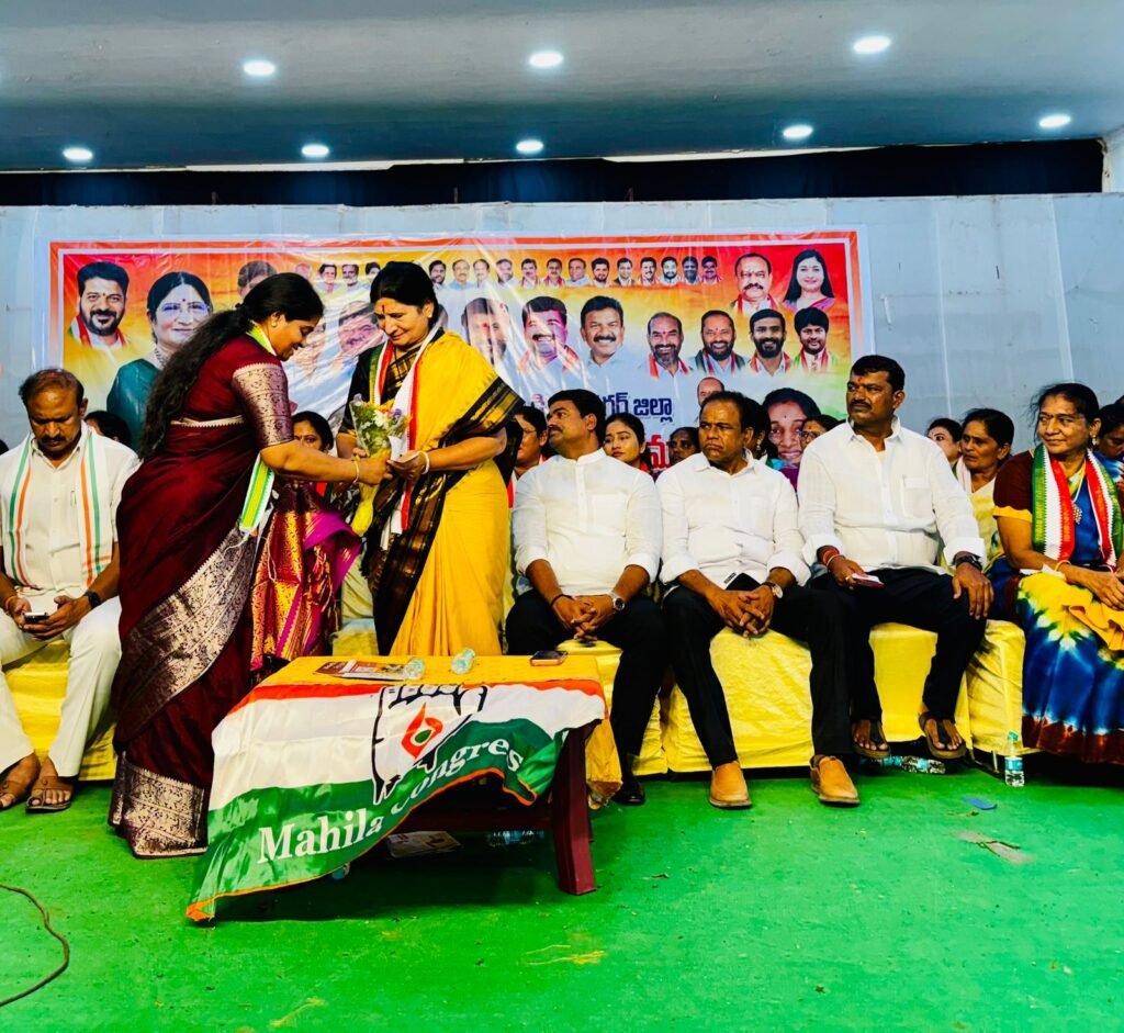 మహిళలకు హక్కుల స్థాయిలో అవకాశాలు కల్పించాలి: ఎర్రబెల్లి స్వర్ణ