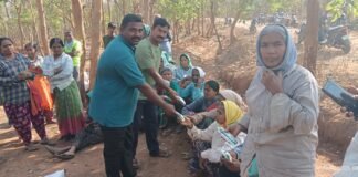 ఉపాధి హామీ కూలీలకు మజ్జిగ పంపిణీ