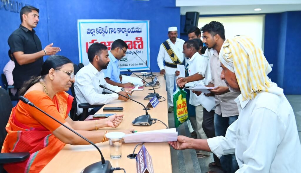 ప్రజావాణి ఫిర్యాదులను త్వరగా పరిష్కరించాలి
