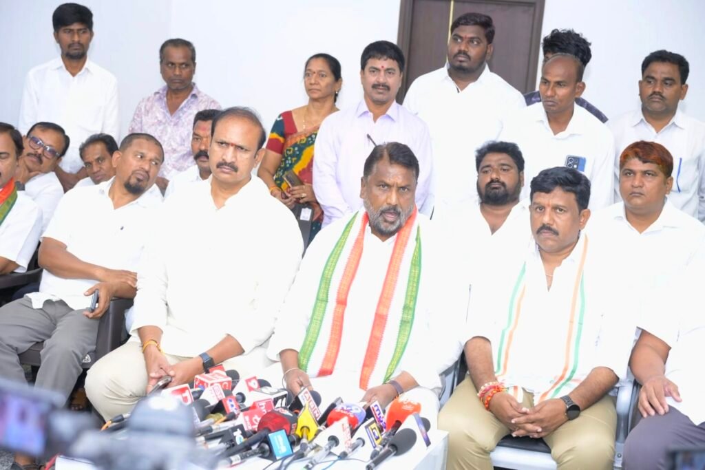 ఖబర్దార్ కేటీఆర్.. అంతర్రాష్ట్ర దొంగలకు రాష్ట్ర ముఖ్యమంత్రి కి లింకు పెడతావా..?