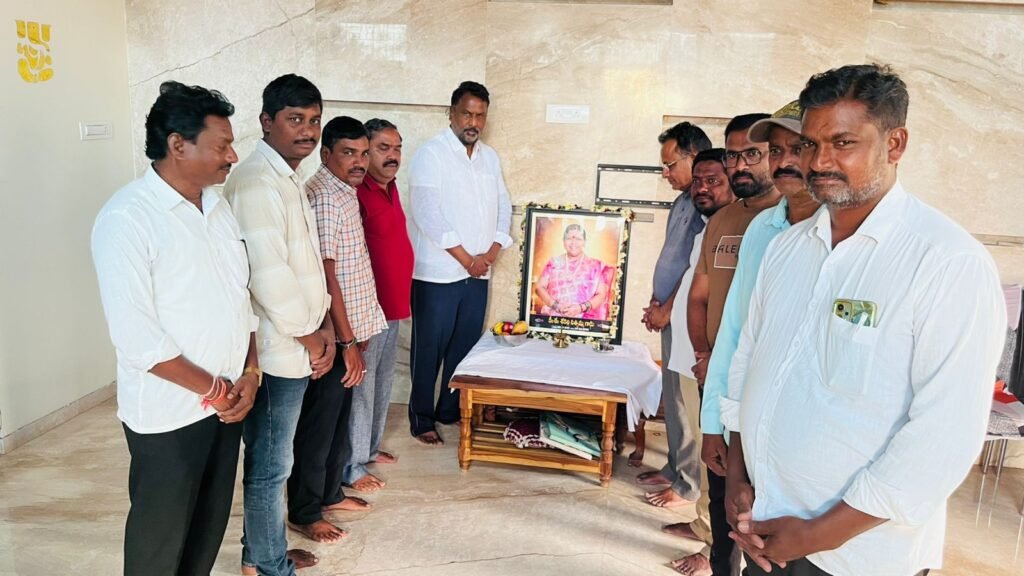 బాధిత కుటుంబాన్ని పరామర్శించిన మంత్రి అడ్లూరి