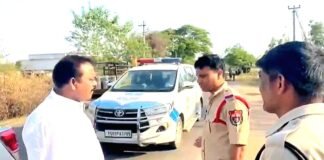 కరీంనగర్ బంద్ నేపథ్యంలో మాజీ ఎమ్మెల్యే సుంకె రవిశంకర్ హౌస్ అరెస్ట్