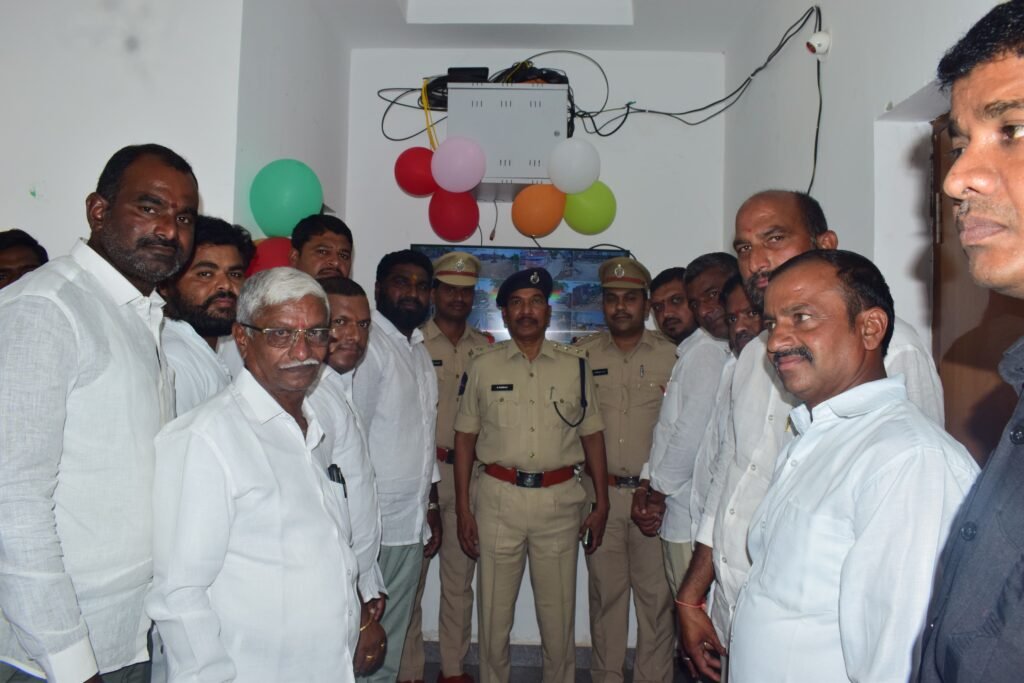 నేరాల నియంత్రణలో, నేరాల ఛేదనలో సీసీ కెమెరాలు కీలకం: డిఎస్పి రాములు