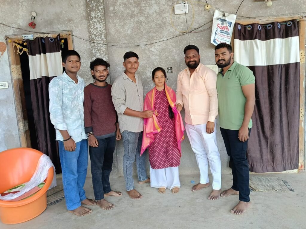 ఉత్తమ మార్కులు సాధించిన విద్యార్థులకు ఘన సన్మానం