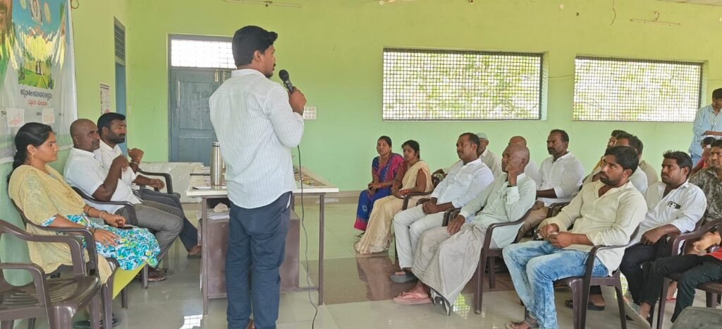 రైతు ముంగిట్లో శాస్త్రవేత్తలు – రైతులకు సాగు సూచనలు