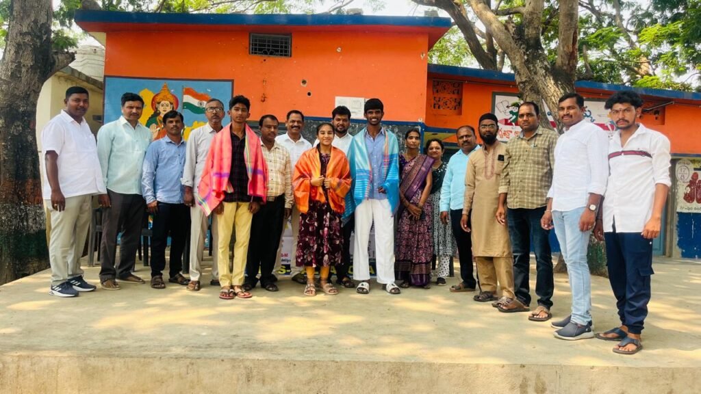 ప్రభుత్వ పాఠశాలలోనే మెరుగైన విద్య : సర్పంచ్ గుగ్గిల రమేష్.