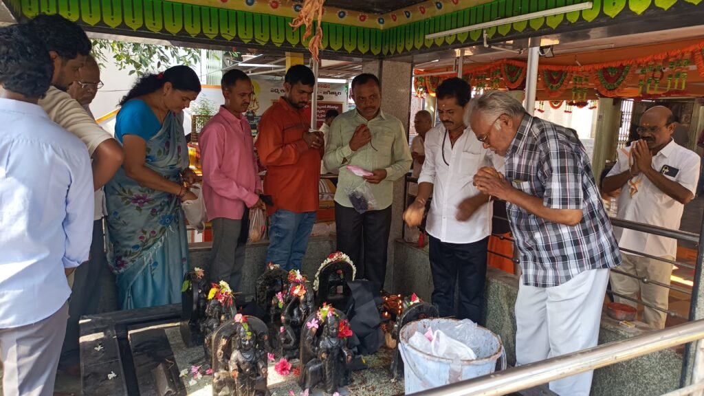 భక్తి శ్రద్ధలతో శ్రీ శనీశ్వరుడి జయంతి పూజలు