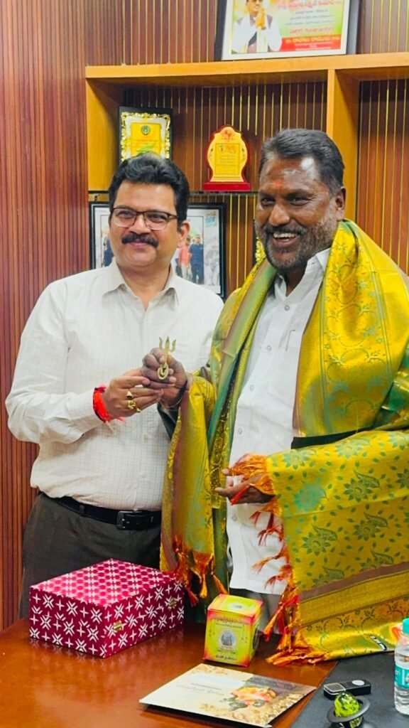 మంత్రి అడ్లూరికి సరస్వతి పుష్కరాల ఆహ్వానం