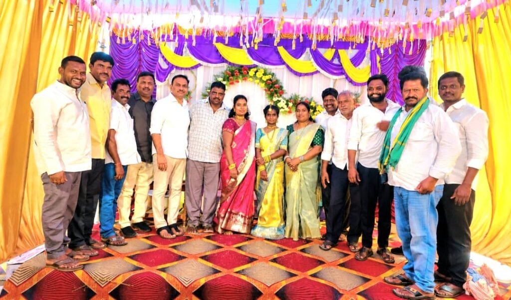 చిన్నారిని ఆశీర్వదించిన డాక్టర్ రఘు