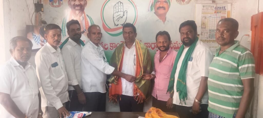 నూతన మండల అధ్యక్షుడికి ఘన సన్మానం