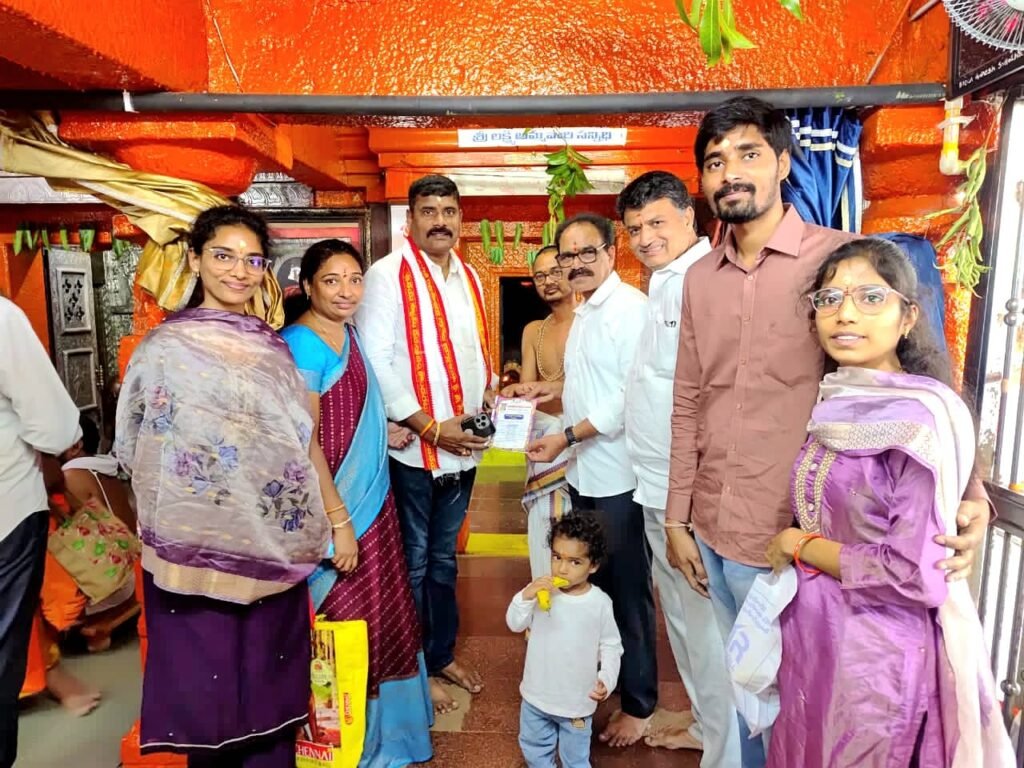 కొండగట్టు నిత్యాన్నదాన సత్రానికి రూ.50 వేల విరాళం