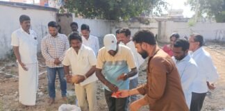 మరుగుదొడ్ల నిర్మాణానికి భూమి పూజ