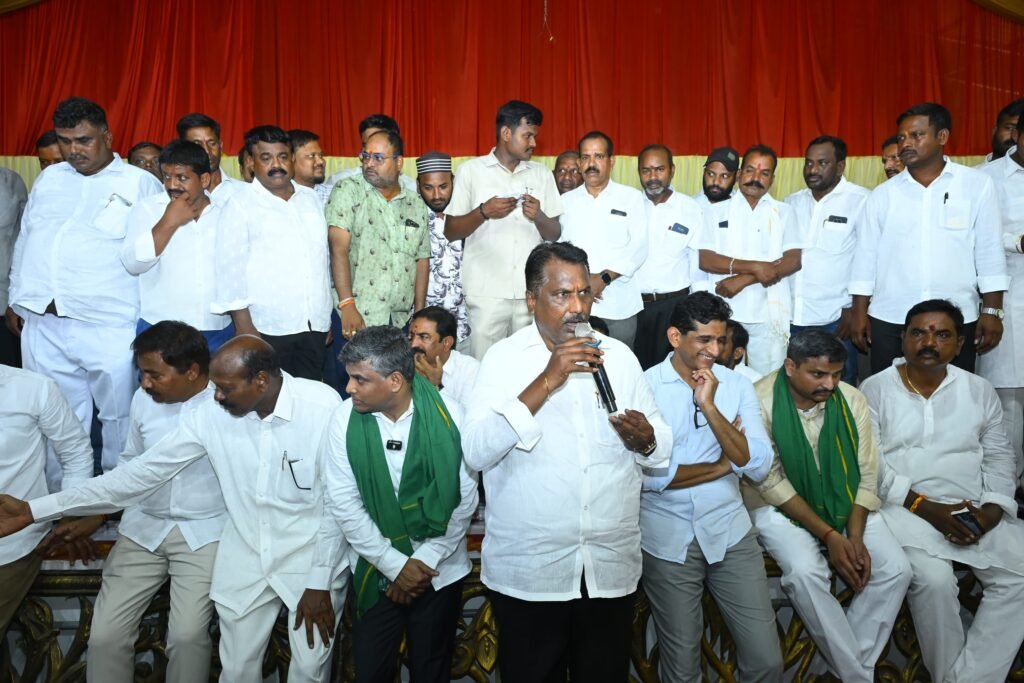 కొమిరెడ్డి సేవలు మరువలేనివి..