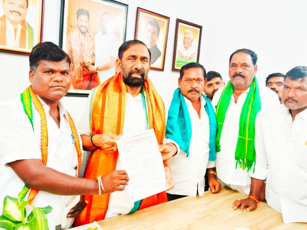 బస్సు సౌకర్యం, రహదారి అభివృద్ధికి వినతి