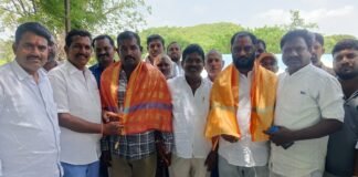 దేవాలయాల అభివృద్ధి కమిటీ నూతన చైర్మన్కు ఘన సన్మానం